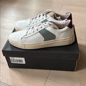 NWT Women White Leather Sneakers with Green Accent